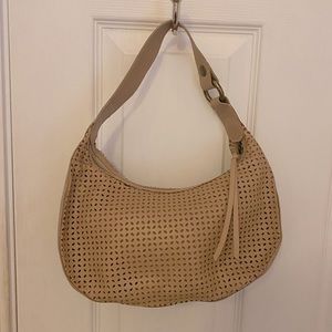 Like New!! Naturalizer Perforated Hand Bag in Camel
